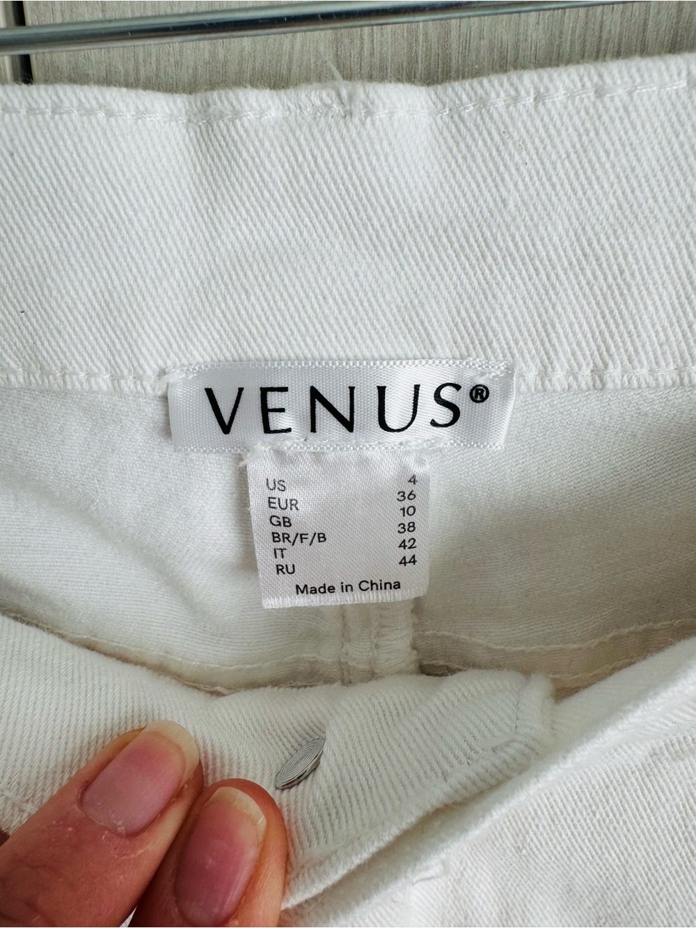 VENUS White Cropped Jeans with Purple & Gold Embroidered Birds - Picture 3 of 6